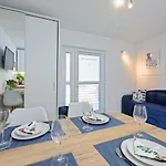 12b Niebieskie Z Basenem Krytym, Odkrytym, Sala Zabaw, Animacjami Апартаменты