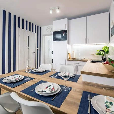 12b Niebieskie Z Basenem Krytym, Odkrytym, Sala Zabaw, Animacjami Appartement Poddąbie