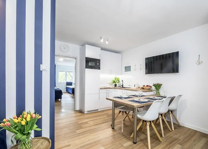 12b Niebieskie Z Basenem Krytym, Odkrytym, Sala Zabaw, Animacjami Апартаменты Поддомбе