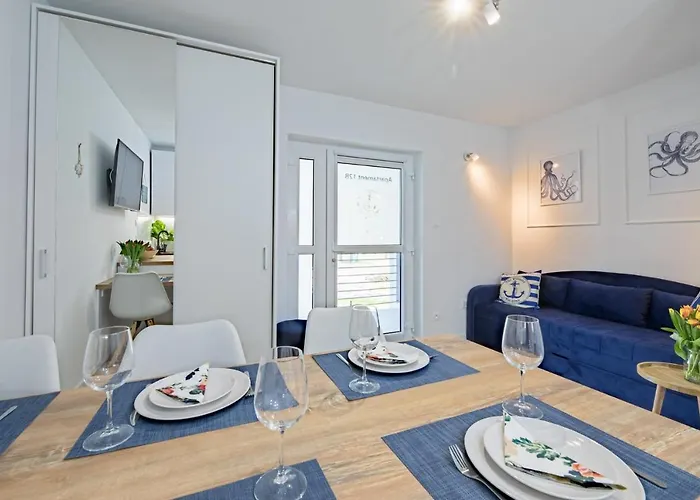 12b Niebieskie Z Basenem Krytym, Odkrytym, Sala Zabaw, Animacjami Apartamento