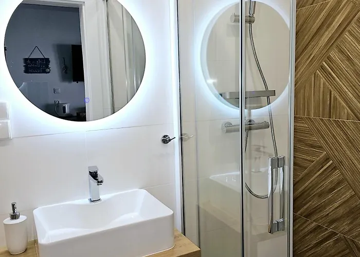 12b Niebieskie Z Basenem Krytym, Odkrytym, Sala Zabaw, Animacjami * Поддомбе