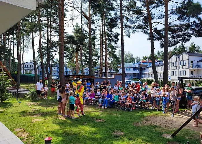 12b Niebieskie Z Basenem Krytym, Odkrytym, Sala Zabaw, Animacjami Апартаменты Поддомбе